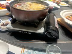 -鞍山大白鲨美食酒店