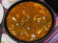 -香巴拉云南餐厅(华莱坞店)