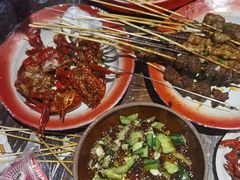 -老街烧烤大排档·地道湖北菜·龙虾馆(汉口火车站店)