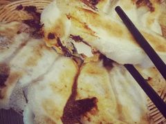 -阿洪锅贴王(小吃城店)