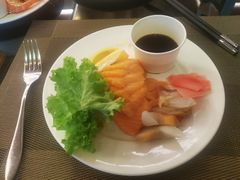 -大中华希尔顿酒店-念自助餐·嗨啤·小龙虾