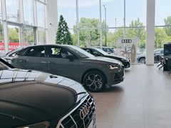 -上海冠松华奥奥迪4S店(张江店)
