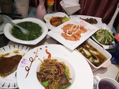 -忘忧草融合私房菜(红鼎国际店)