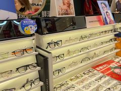 -爱视眸Eyeblling眼镜·依视路·蔡司镜片折扣店(百联南方商城购物中心)