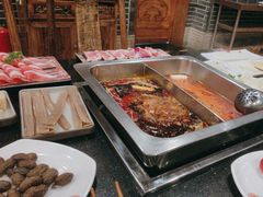 -百年川椒重庆老火锅(光谷店)
