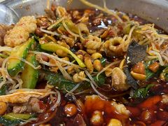 -周良天山牛杂城(天山路总店)