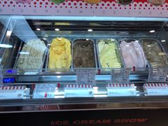 -红宝石·鲜奶小方·海派西点房(南丹店)