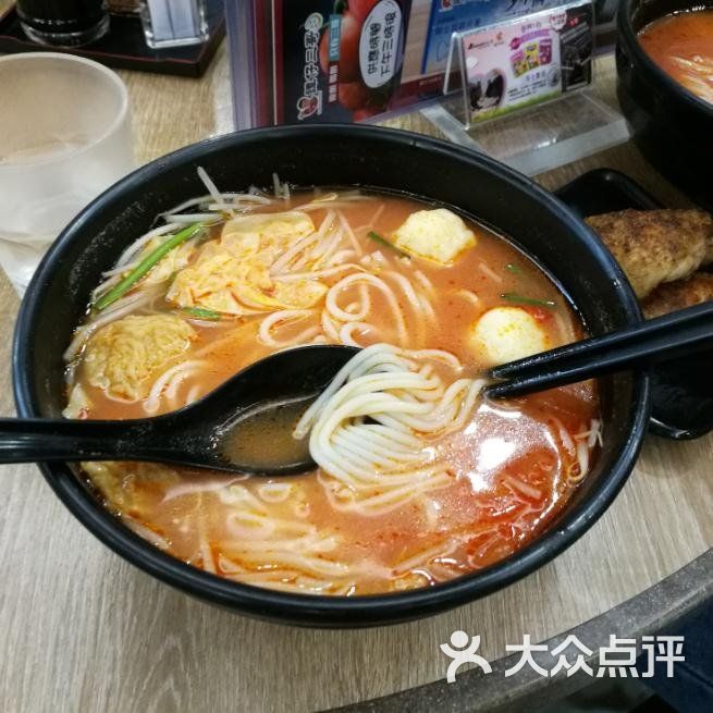 谭仔三哥米线图片 - 第2张