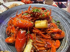-肥肥虾庄·金牌油焖大虾(首义路店)