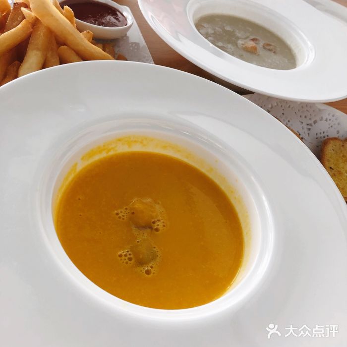 今日艺术汇书店图片