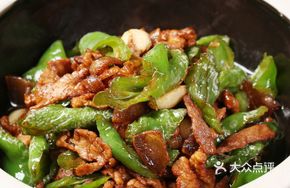 Classic Hunan-style Pepper and Pork Stir-fry