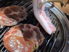 -汉城烤肉·黑金冠(华山路店)