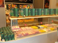 面包甜点陈列柜-好利来(幸福一家店)