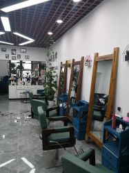 -V8潮牌·接发烫染连锁