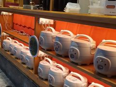 -阿瓦山寨·湘菜现炒·剁椒鱼头王(咸阳总店)