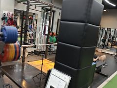 -Freedom Fitness私教健身俱乐部(徐虹北路店)