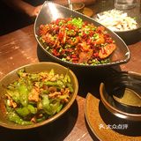 深圳最文艺的湘菜馆！和王家卫一起吃臭豆腐[吐]