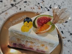 经典水果奶油切块蛋糕-欢饮(王府井总店)