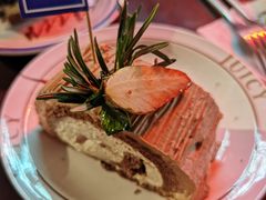 草莓巧克力卷-Juicy Bakery(大学路店)