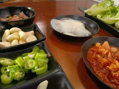 -肉甲韩国木炭烤肉(新壹街1店)