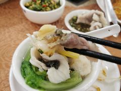 脆肉鲩鱼片打边炉-红日饭店(裕隆三路店)