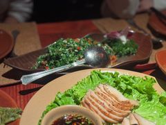 大理风味葱椒鸡-花马天堂云南餐厅 Lost Heaven(外滩店)