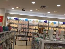 -爱婴室(上海紫荆广场店)