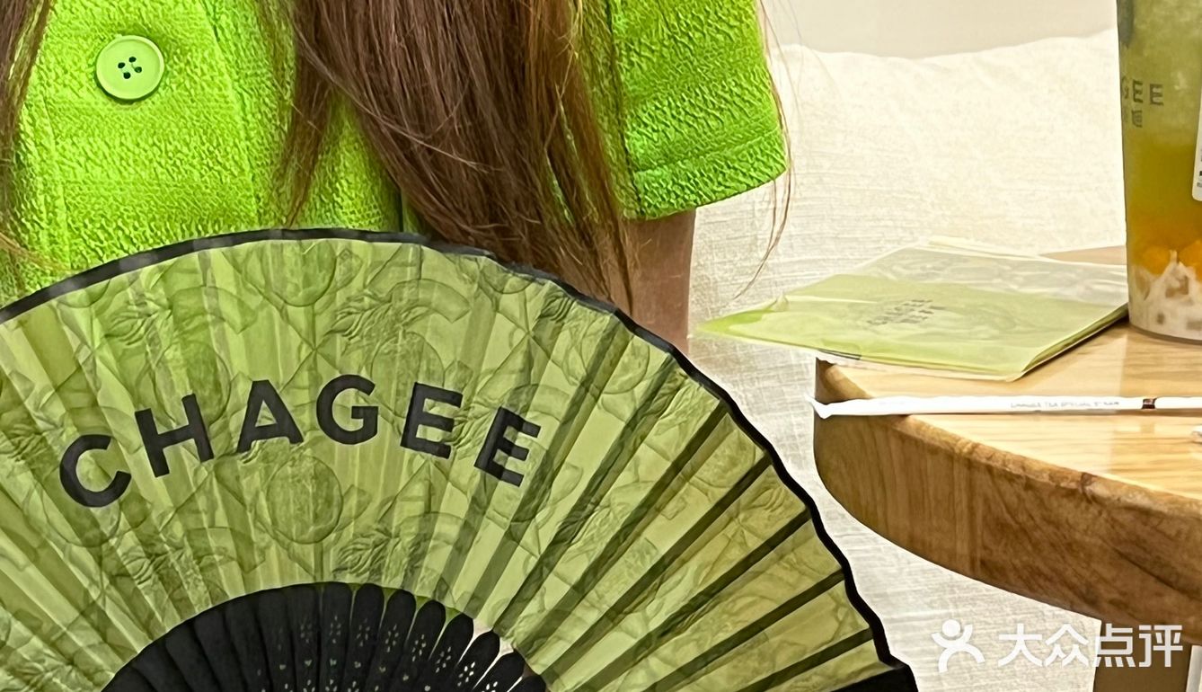 昆明💚霸王茶姬新包装🍈太高级啦