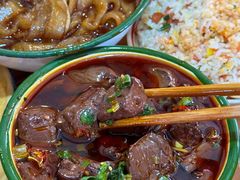-拈签一笑黄牛肉辣卤串串