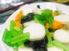 -六泰居·尔滨地标·东北菜(松北店)
