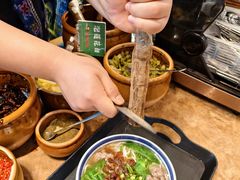 -云阿蛮云南生烫牛肉米线(奉贤路店)