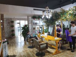 -明洞造型精品烫染