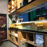 自助点菜，肥牛饭是现拌的，一个大铁盘