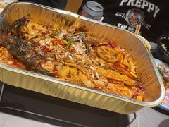 -鸣记脆皮烤鱼·海鲜烤鱼(三八广场店)