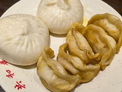 鲜肉锅贴-共和春(甘泉路店)