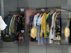 -BAPE STORE®(斯普瑞斯奥特莱斯店)