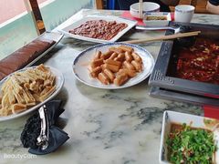 -月满大江经典成都火锅(麻城店)