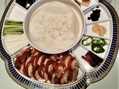 -鞍山大白鲨美食酒店