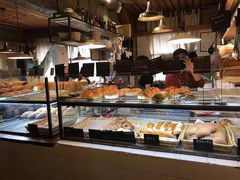 面包甜点陈列柜-仙峰天然面包(迎宾路店)