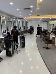 点击看大图 -八佰伴8008星级形象店
