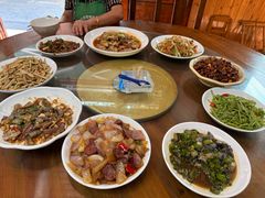 -芦茨金富饭庄·25年老字号·专做稻草鸡