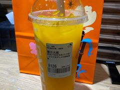 -喜茶(北京华贸购物中心店)