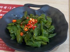 -花馬肆.云南过桥米线(汉神购物广场现场熬汤店)