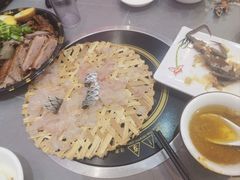 -官塘陈记鱼生·潮汕砂锅粥·牛肉火锅(潮枫路总店)