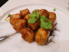 红酒泡沫牛仔粒-荟廷·晶萃(陆家嘴尚悦湾店)