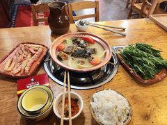 -阿婆情腊排骨火锅(忠义店)