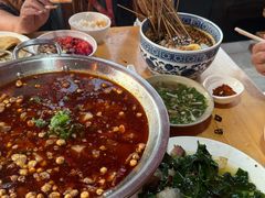 -大众跷脚牛肉馆·非遗传承单位(峨眉山店)