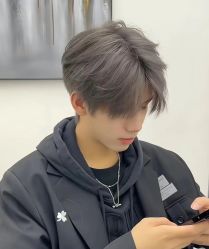 -一家只做男发烫染的店