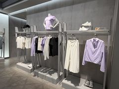 -迪桑特DESCENTE(青岛山东路万象城店)