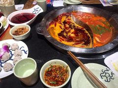 -大龙辣火锅·龙虾·烧烤(湖滨新天地店)